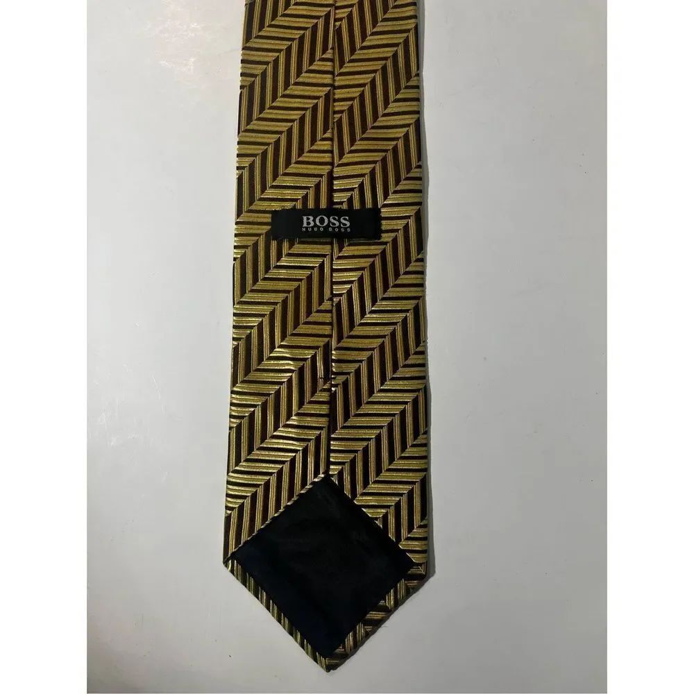 Hugo Boss Tie - Picture 4 of 4